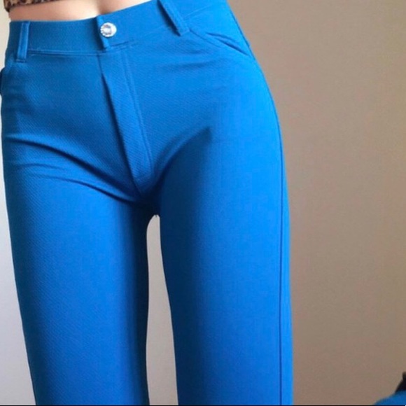 Vintage 90’s/Early 2000’s Strechy Aqua Flare Pants - Picture 4 of 4